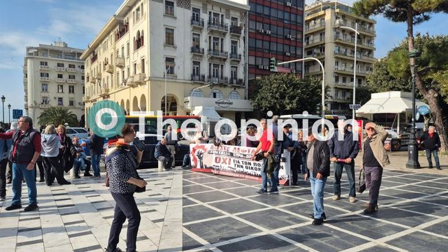 Θεσσαλονίκη: Στους δρόμους και οι συνταξιούχοι – «Δεν θα κάνουμε πίσω στα αιτήματά μας» (ΦΩΤΟ – VIDEO)