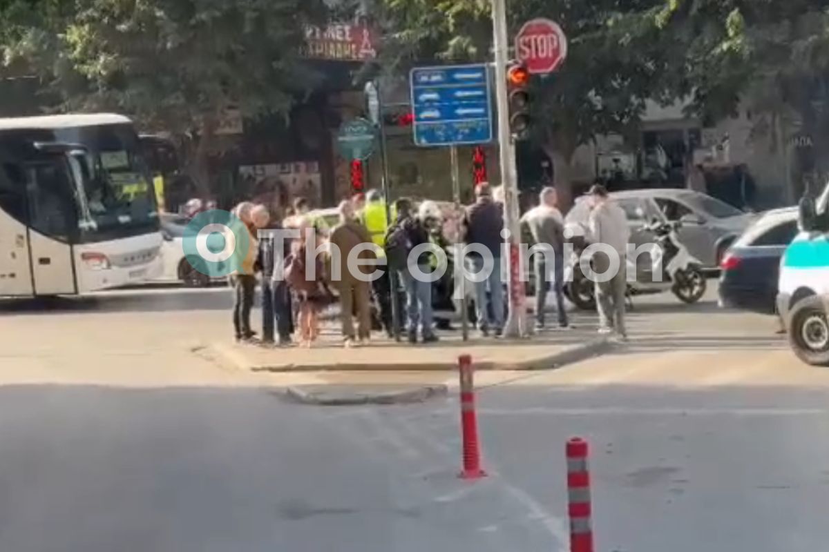 Τροχαίο στην Εγνατία: Στο Ιπποκράτειο 60χρονος μοτοσικλετιστής μετά από σύγκρουση με ΙΧ (VIDEO)