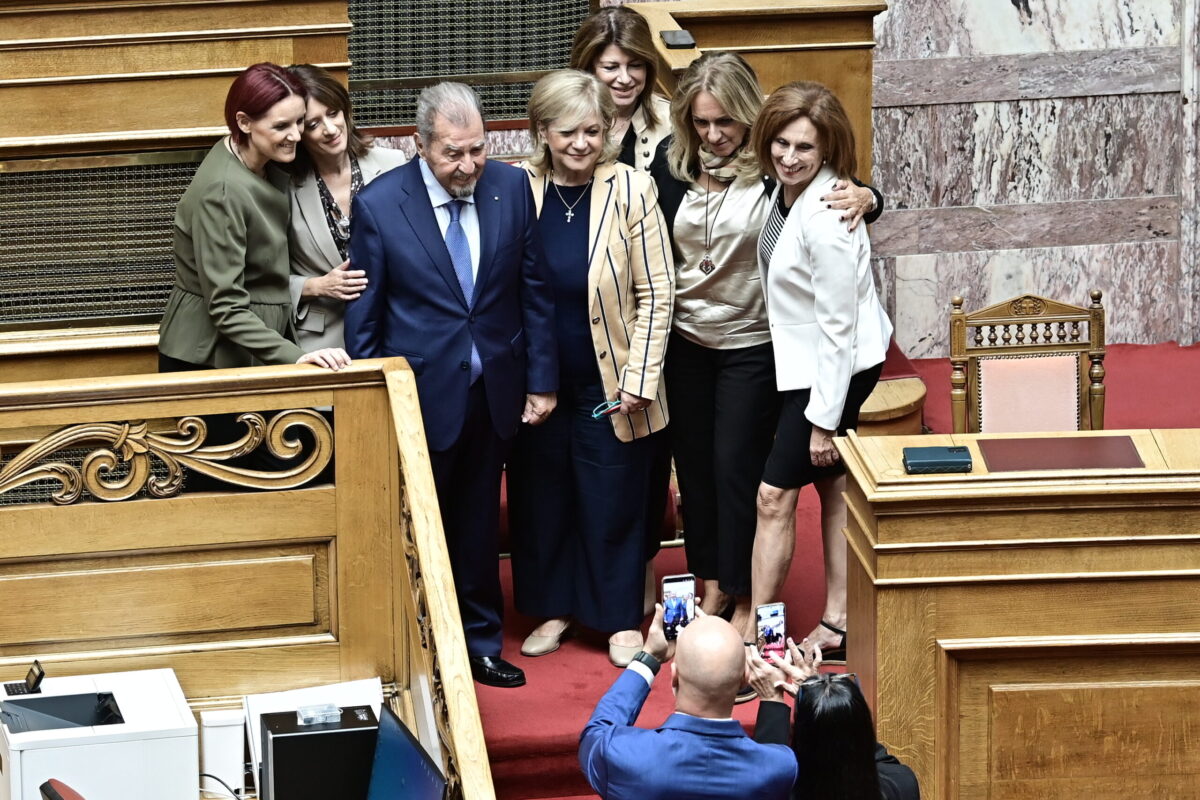Προϋπολογισμός: Ανάπτυξη 2% το 2026 και 2,3% το 2027 – Τι προβλέπει το προσχέδιο (ΦΩΤΟ)